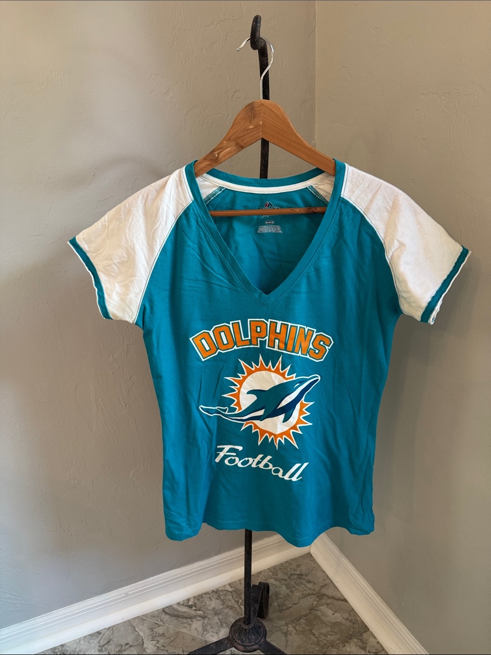 Women’s Majestic Miami Dolphins V-Neck Tee. Size Medium